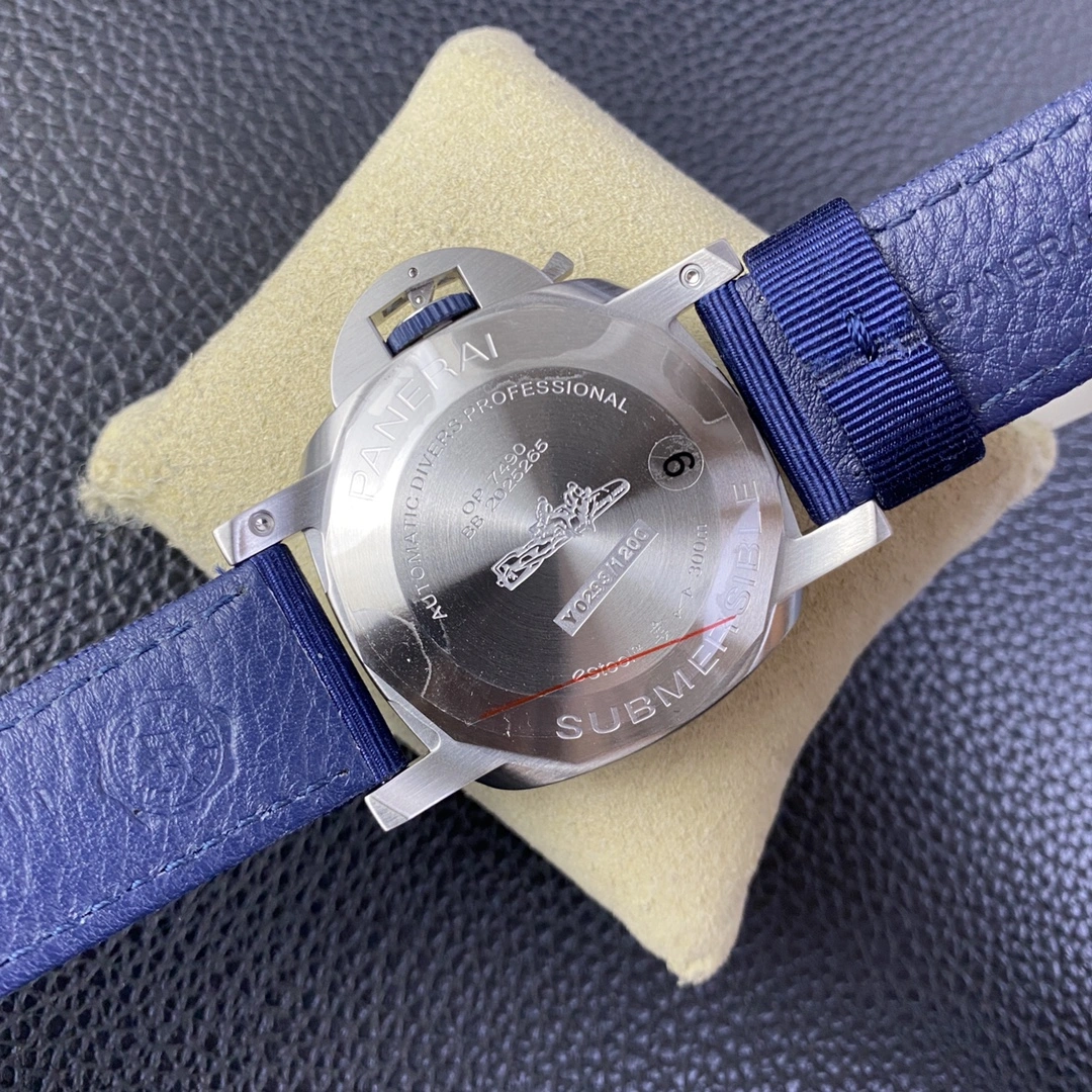 Elegant CBD Factory Panerai Submersible QuarantaQuattro 44mm Blue Gradient Dial (PAM01289) 1:1 Super Clone – DDP.900 Movement 389